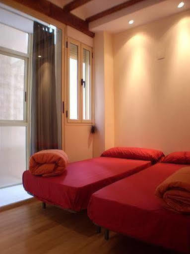 Apartamentos El Pilar Valencia Luaran gambar
